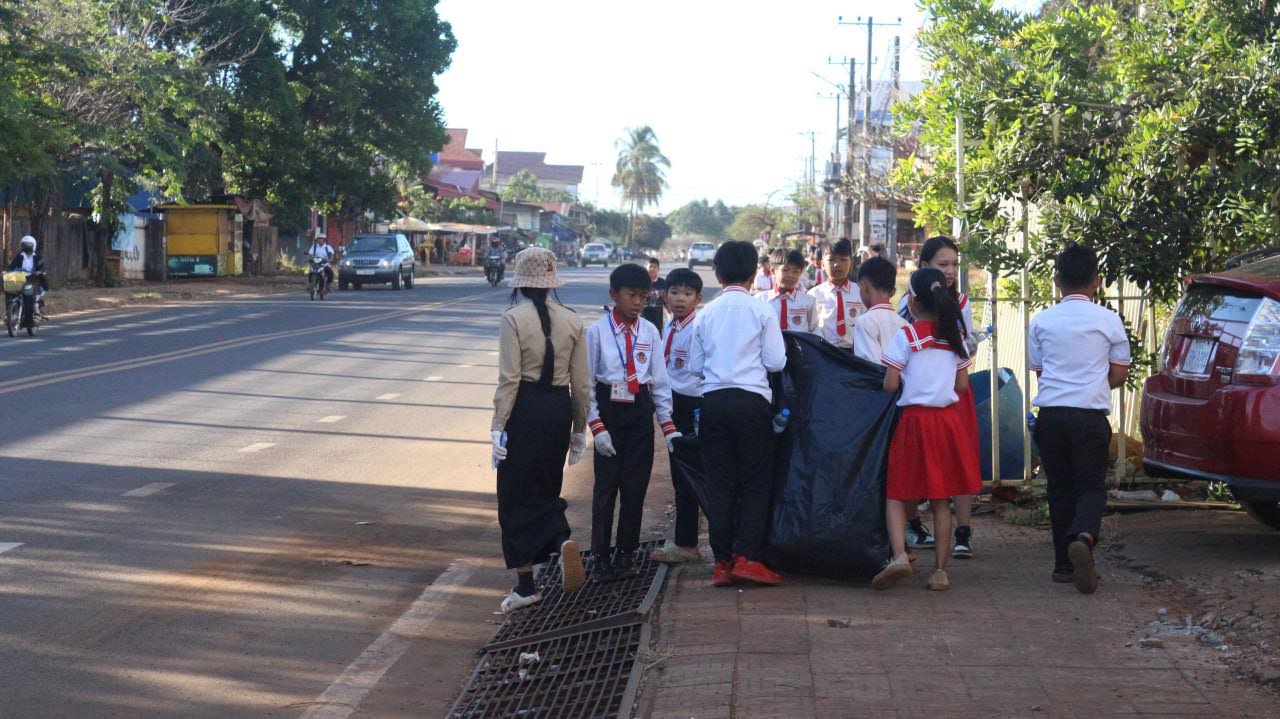 ការសម្អាតបរិស្ថាន