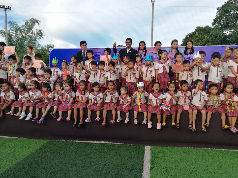 អំពីយើងខ្ញុំ